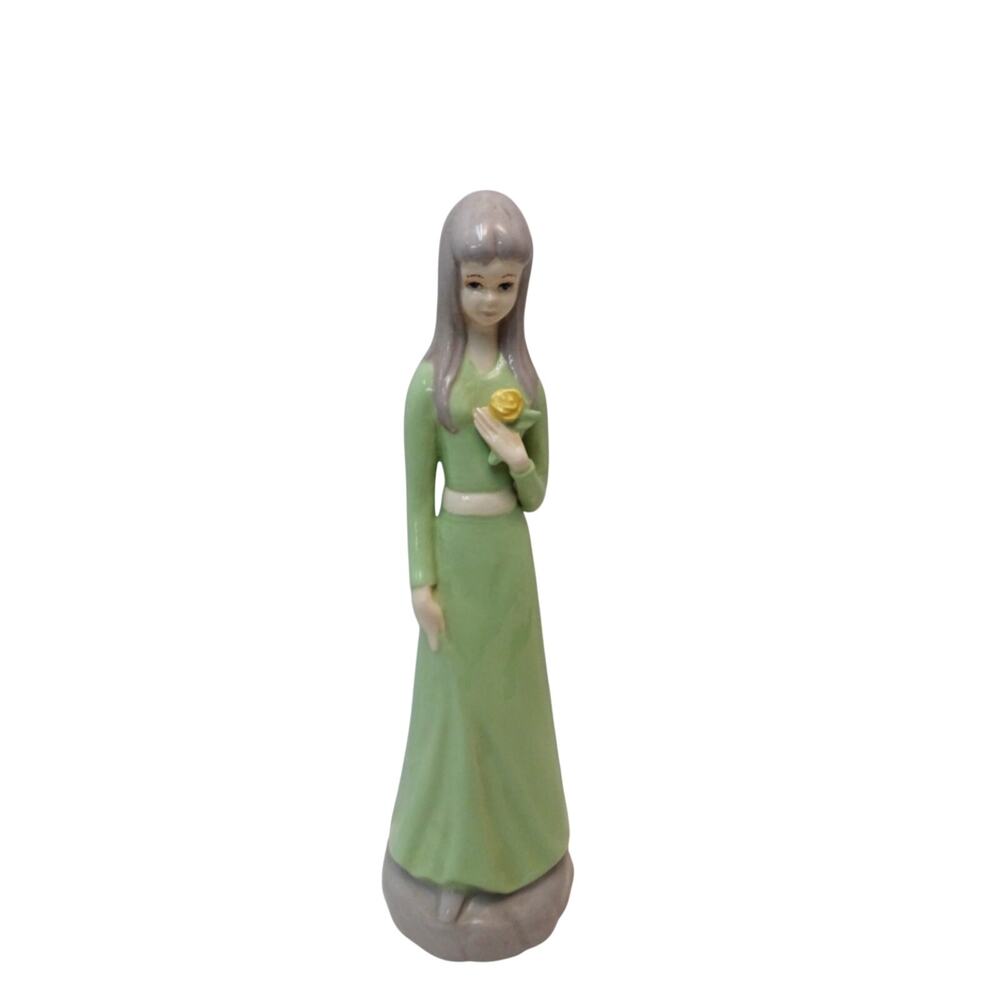 Vintage Lladro‑Style Ceramic Figurine – Woman in Green Dress – 13”